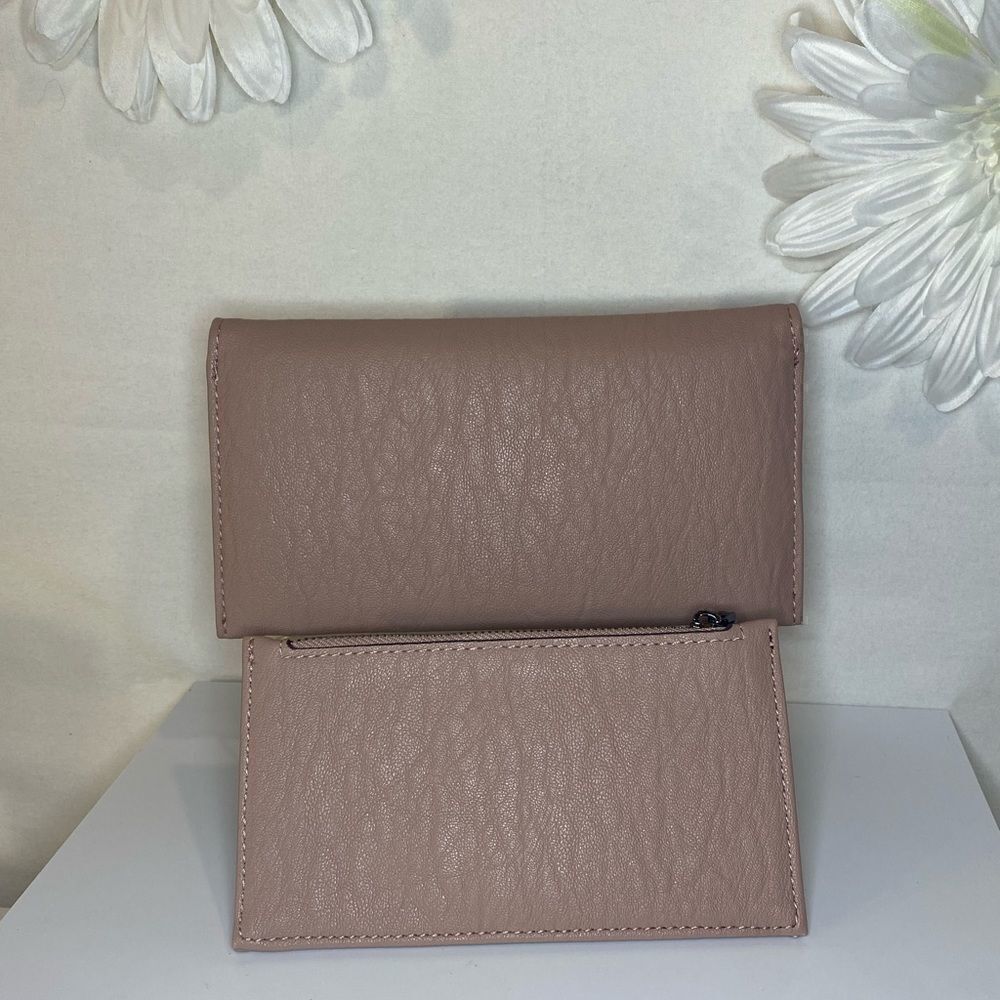NWOB Jessica Simpson Leather Wallet - Picture 2 of 3